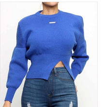 Load image into Gallery viewer, Blue sweater top